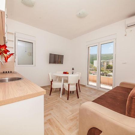 Apartments Ruzmarin Herceg Novi Exterior foto